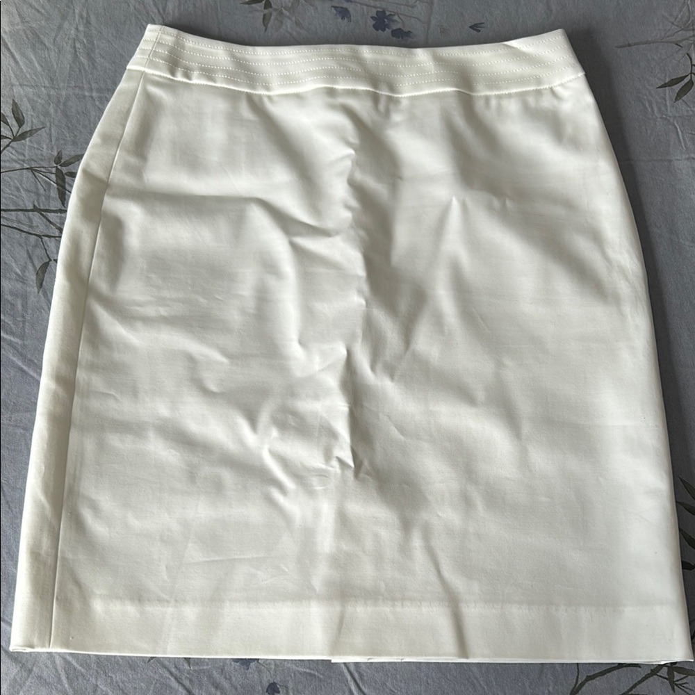 Elegant White Women's Skirt